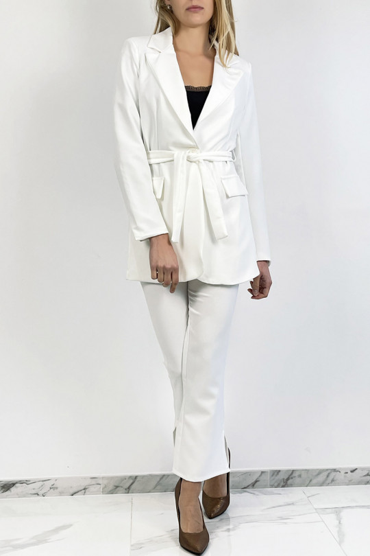 Chic and trendy white suit set with a straight cut, elephant leg pants and belt at the waist - 9