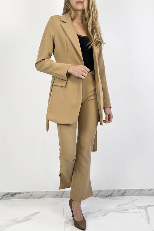 EnCCmble chic and trendy camel suit with a straight cut, bell-bottom pants and belt at the waist - 4