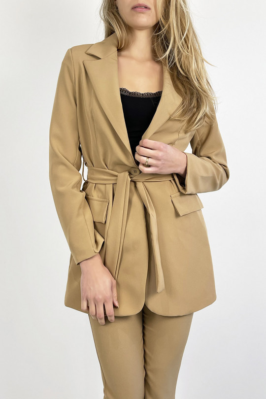 EnCCmble chic and trendy camel suit with a straight cut, bell-bottom pants and belt at the waist - 8