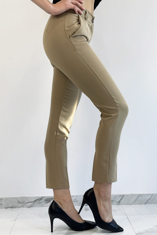 Pantalon slim camel avec poches style working girl - 4