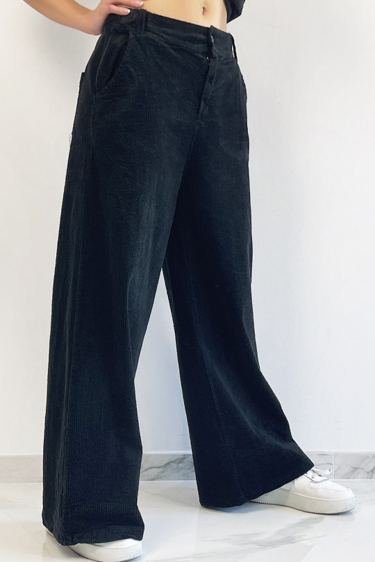 Zwart fluwelen palazzo broek met zakken. Mode vrouw broek - 1