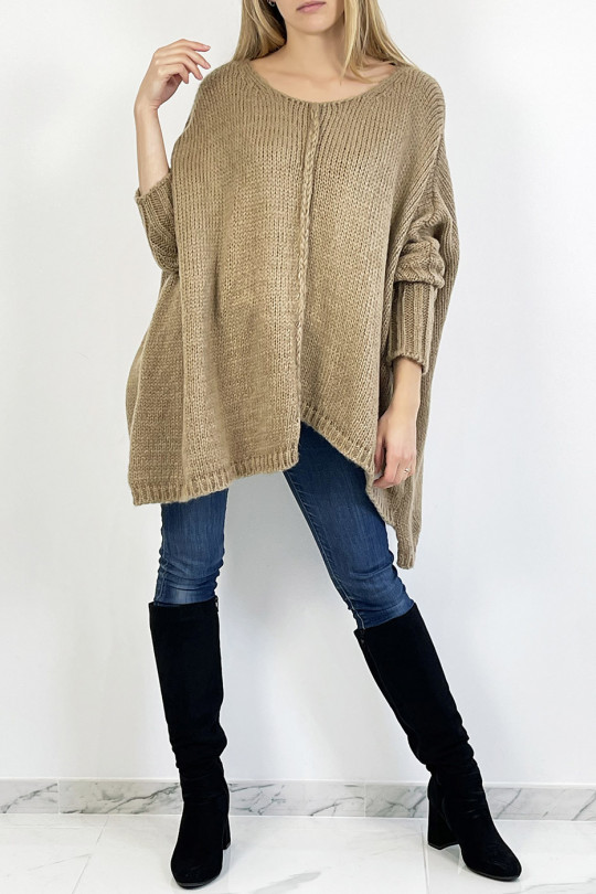 Long loose camel mesh-effect sweater with braid detail in the center - 1