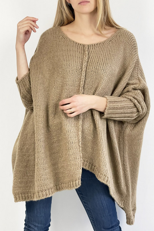 Long loose camel mesh-effect sweater with braid detail in the center - 2