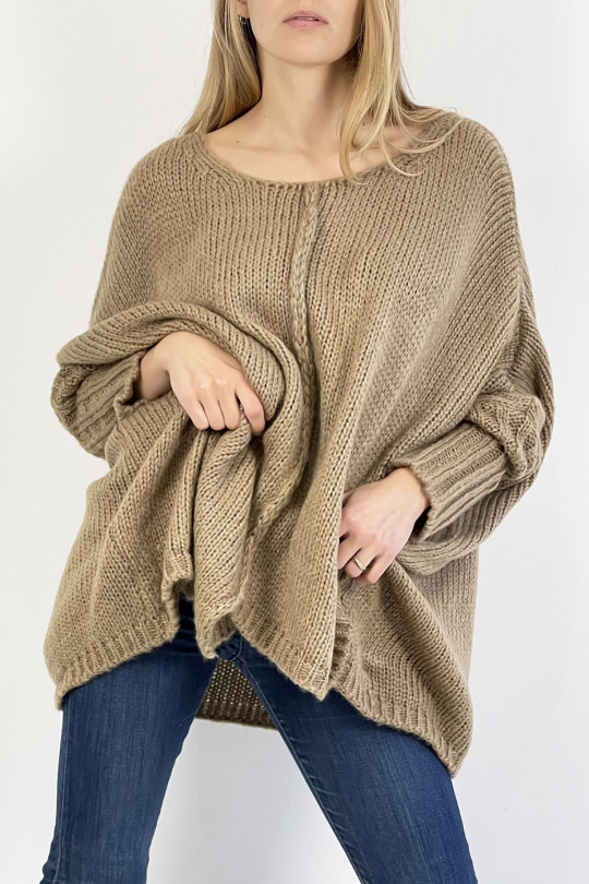 Long loose camel mesh-effect sweater with braid detail in the center - 5