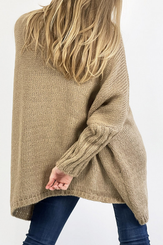 Long loose camel mesh-effect sweater with braid detail in the center - 7