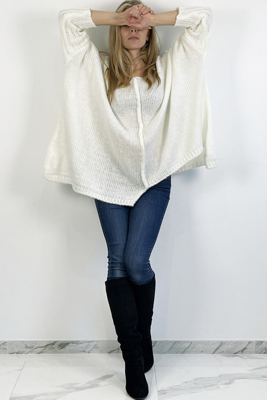 Long loose-fit white knit-effect sweater with braid detail in the center - 2