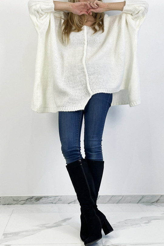 Long loose-fit white knit-effect sweater with braid detail in the center - 3
