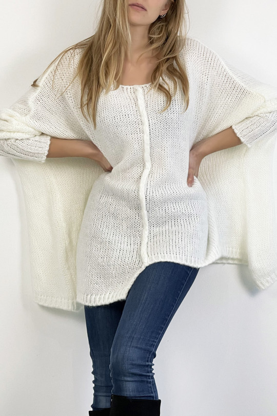 Long loose-fit white knit-effect sweater with braid detail in the center - 4