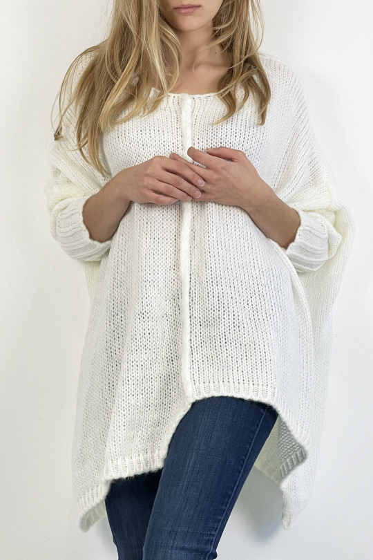 Long loose-fit white knit-effect sweater with braid detail in the center - 5