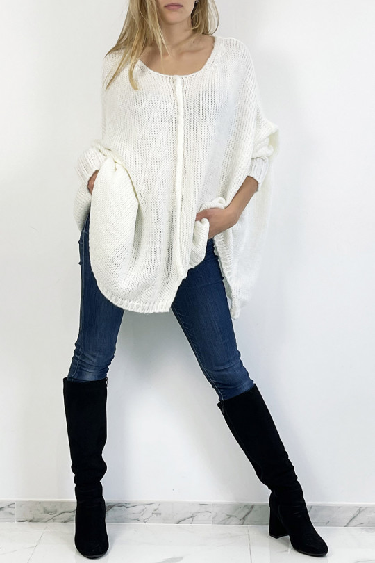 Long loose-fit white knit-effect sweater with braid detail in the center - 10