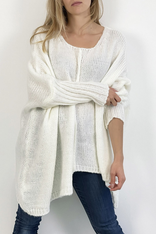 Lange losvallende witte trui met brei-effect en vlechtdetail in het midden - 11