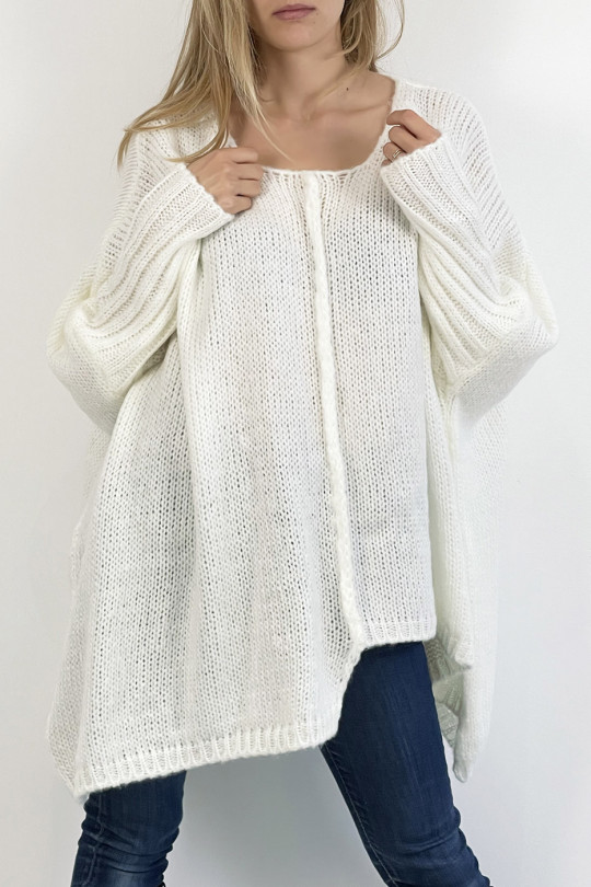 Long loose-fit white knit-effect sweater with braid detail in the center - 13