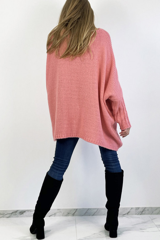 Long loose pink knit effect sweater with braid detail in the center - 4