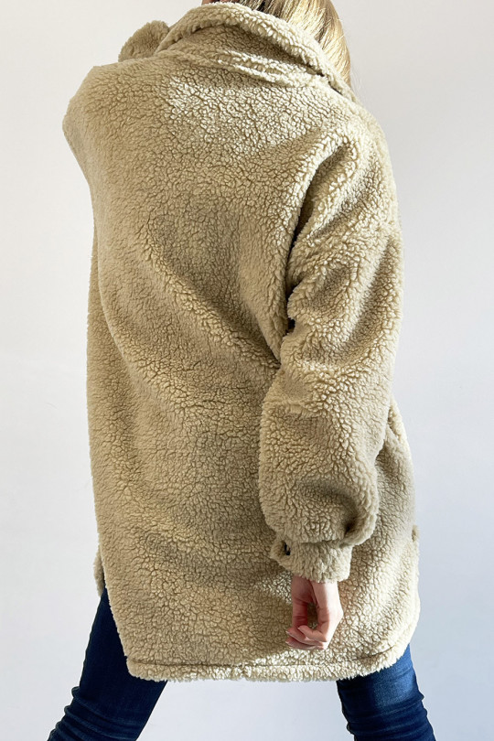 Lang beige jasje in overhemdstijl met toupetje-effect met vrij lichte hypertrendy knoop - 1
