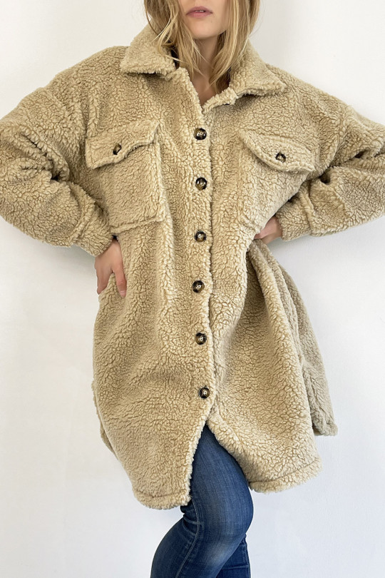 Lang beige jasje in overhemdstijl met toupetje-effect met vrij lichte hypertrendy knoop - 4
