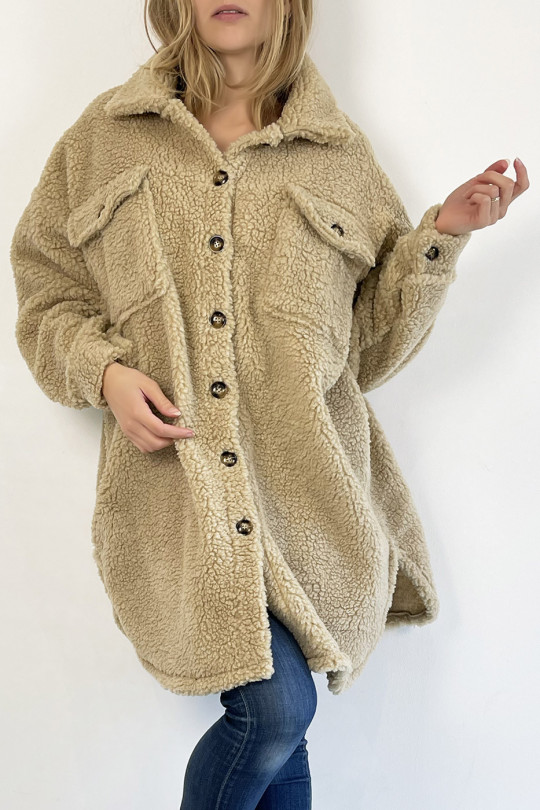 Lang beige jasje in overhemdstijl met toupetje-effect met vrij lichte hypertrendy knoop - 6
