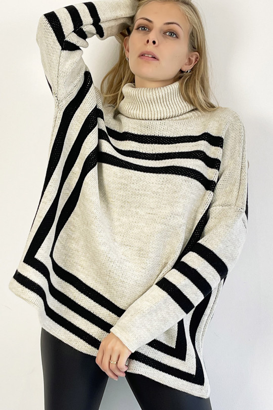 Beige turtleneck sweater with mesh effect and geometric shape pattern that restructures the silhouette - 2