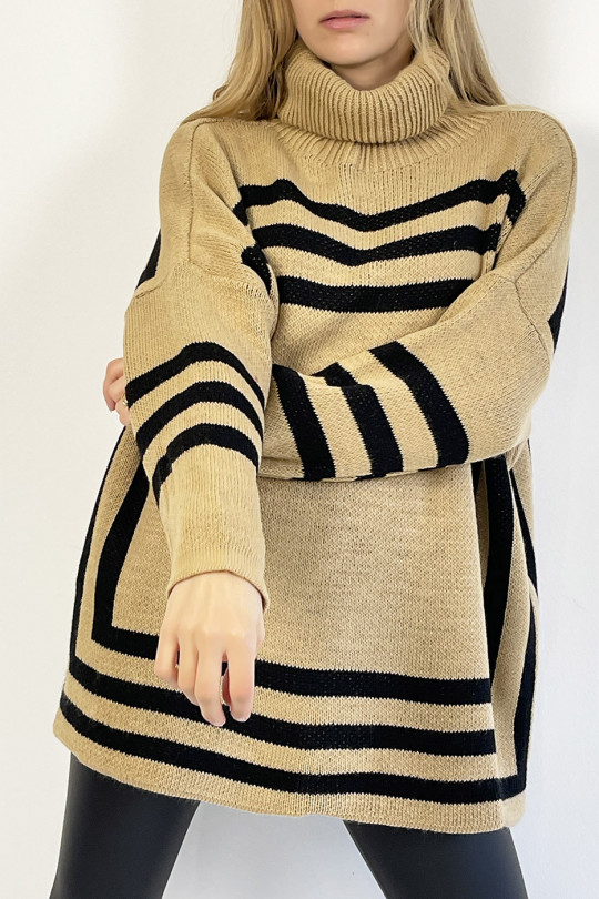 Camel turtleneck sweater with a geometric shape pattern that restructures the silhouette - 3