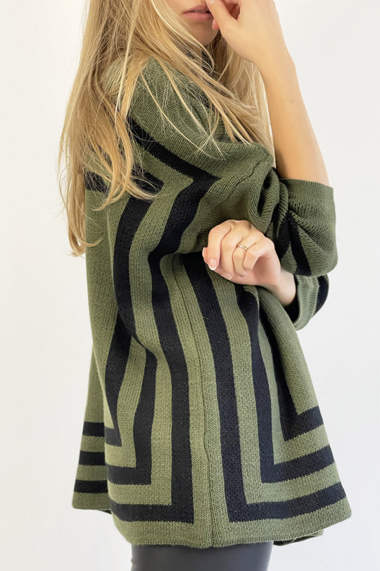 Khaki turtleneck sweater with a geometric shape pattern that restructures the silhouette - 7