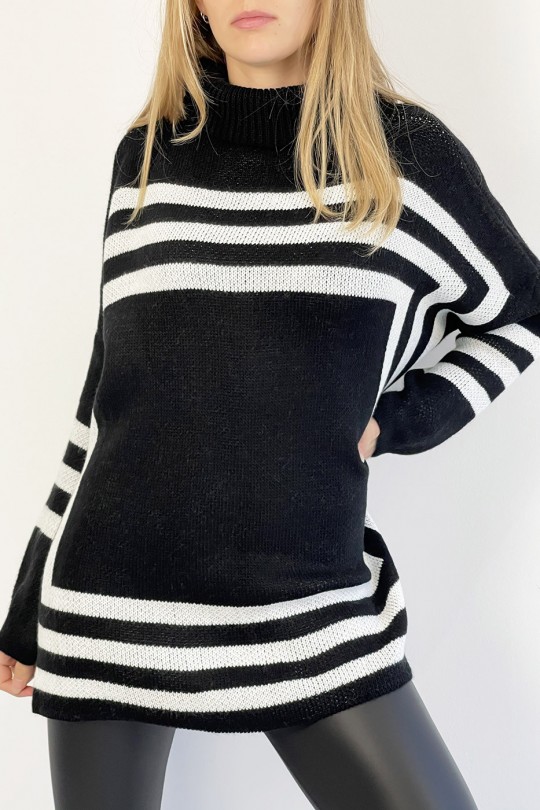 Black turtleneck sweater with mesh effect and geometric shape pattern that restructures the silhouette - 2