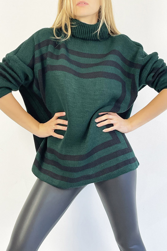 Green turtleneck sweater with a geometric shape pattern that restructures the silhouette - 5