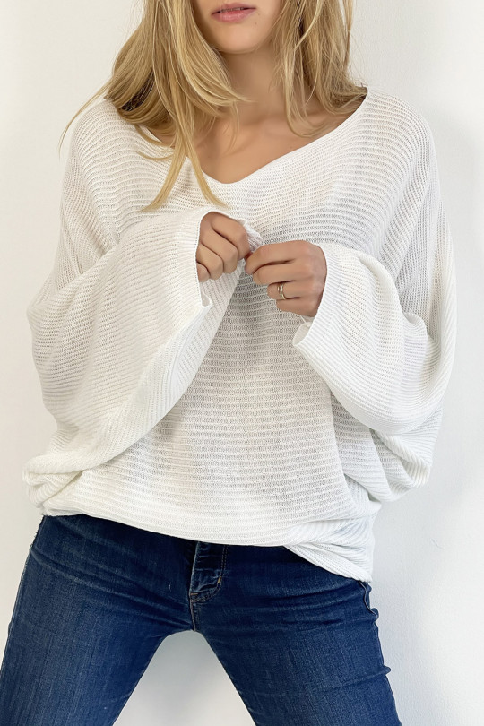 Long loose-fitting sweater in white mesh effect with linear pattern and wide bat-effect sleeve - 1