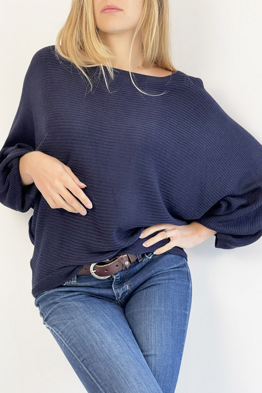 Long loose-fitting navy blue sweater with linear pattern mesh and wide bat-effect sleeve - 5