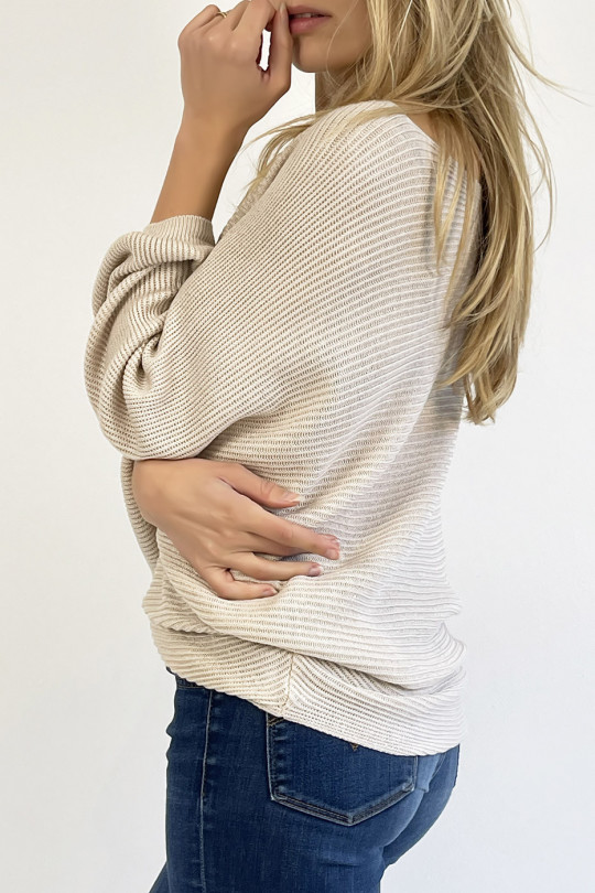Long loose-fitting sweater in beige mesh effect with linear pattern and wide bat-effect sleeve - 5
