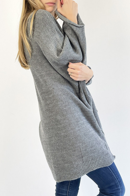 Pull anthracite long col V ample effet maille avec détail tricot de ligne en relief qui restructure la silhouette - 5