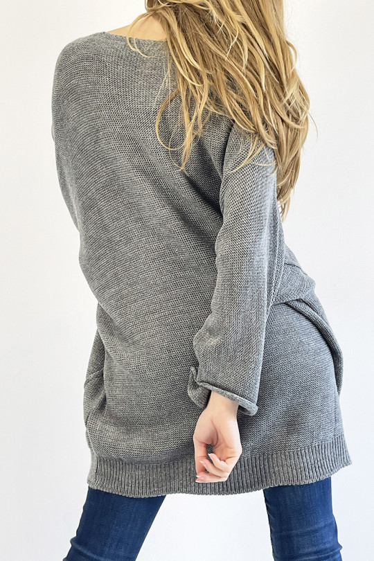 Pull anthracite long col V ample effet maille avec détail tricot de ligne en relief qui restructure la silhouette - 6