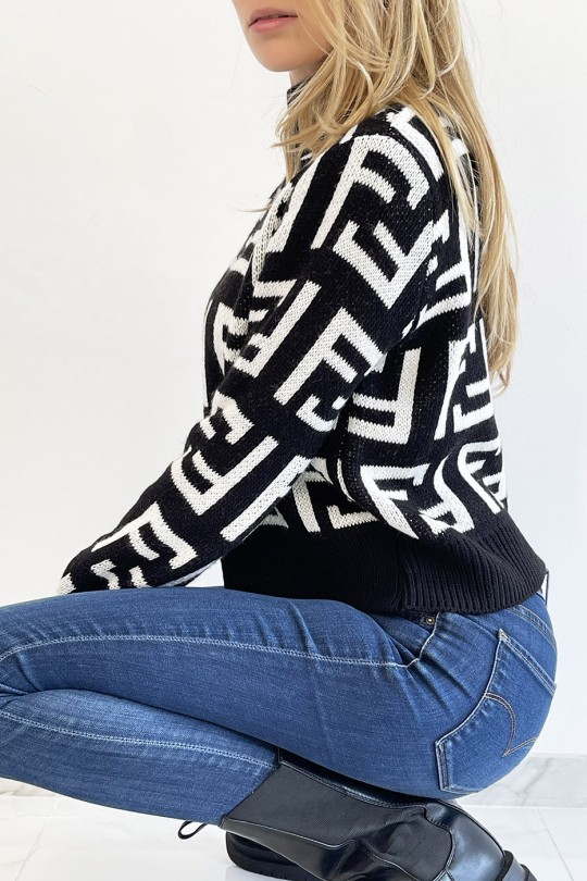 Soft short black sweater with high collar and mirrored F pattern in super trendy black, straight cut - 3