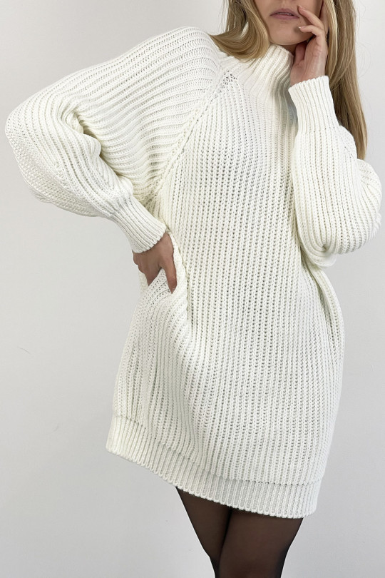 White knit effect sweater dress, straight cut, puff sleeves and high collar - 7