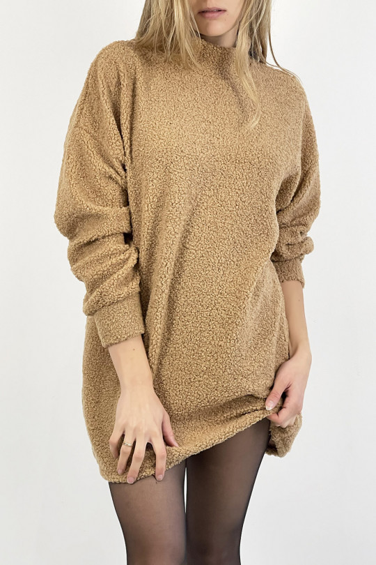 Korte camel sweaterjurk met moumoute-effect met hoge kraag, zacht, warm en comfortabel om te dragen - 7