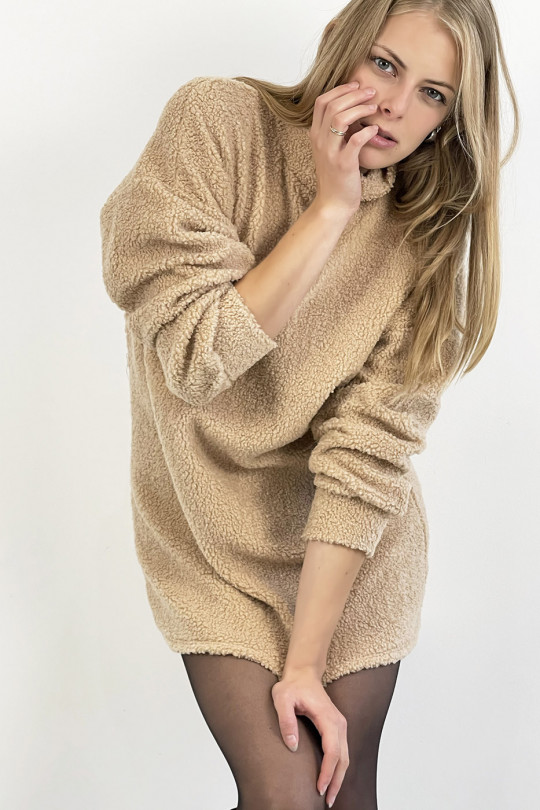 Korte beige sweaterjurk met moumoute-effect met hoge kraag, zacht, warm en comfortabel om te dragen - 1