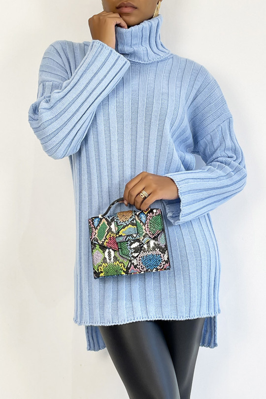 Sky blue chunky turtleneck sweater with asymmetric length - 2