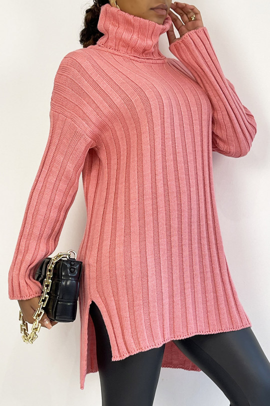 Pull col roulé épais fuchsia à longueur asymétrique - 3