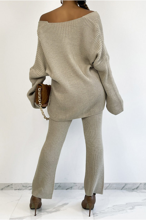 Ensemble gilet oversize et pantalon évasé couleur taupe en maille style cocooning - 2