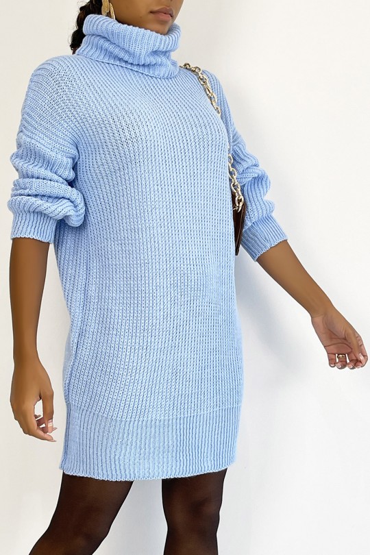 Turtleneck sweater dress in chunky turquoise knit with puffed sleeves. - 2