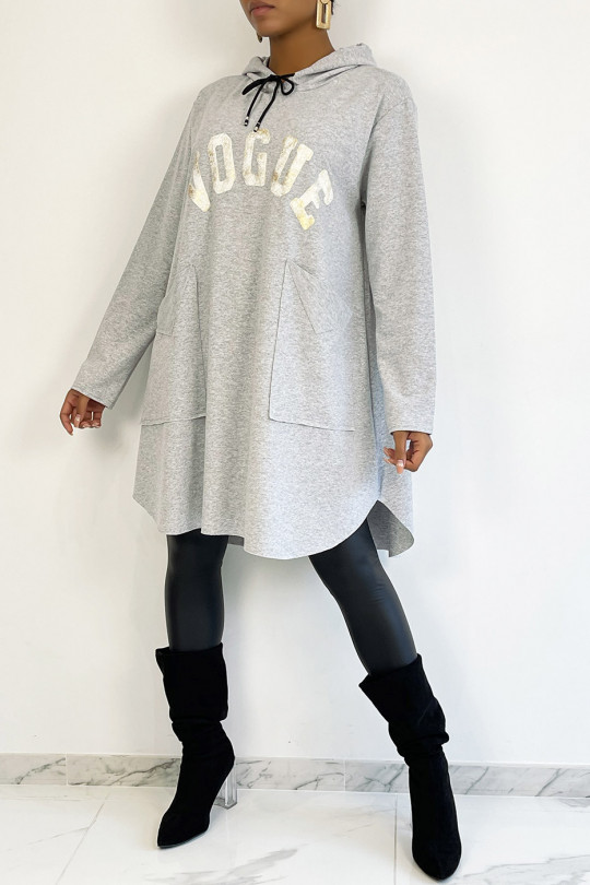 very oversized gray sweatshirt with shiny VOGUE lettering - 5
