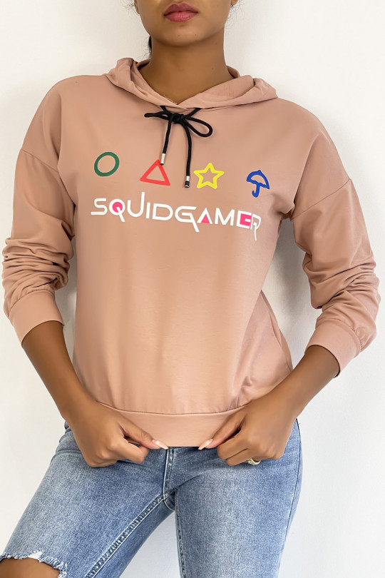Short pink hooded sweatshirt with SQUID GAME print - 1