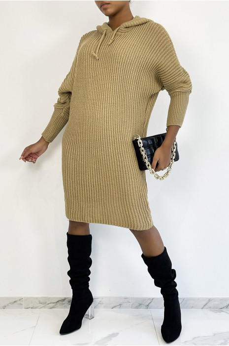 Robe pull oversize couleur camel en maille épaisse et à capuche avec manches chauves souris - 5