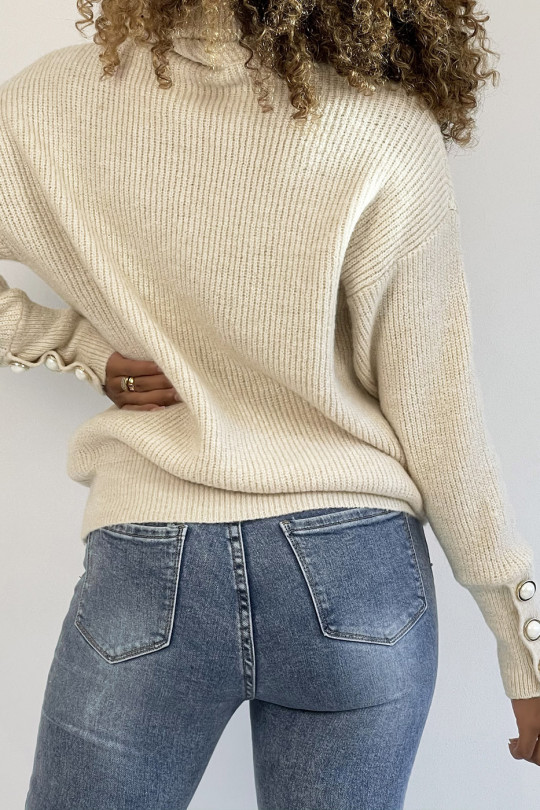 Pull beige col roulé et bien épais et duveteux  avec boutons aux manches - 4