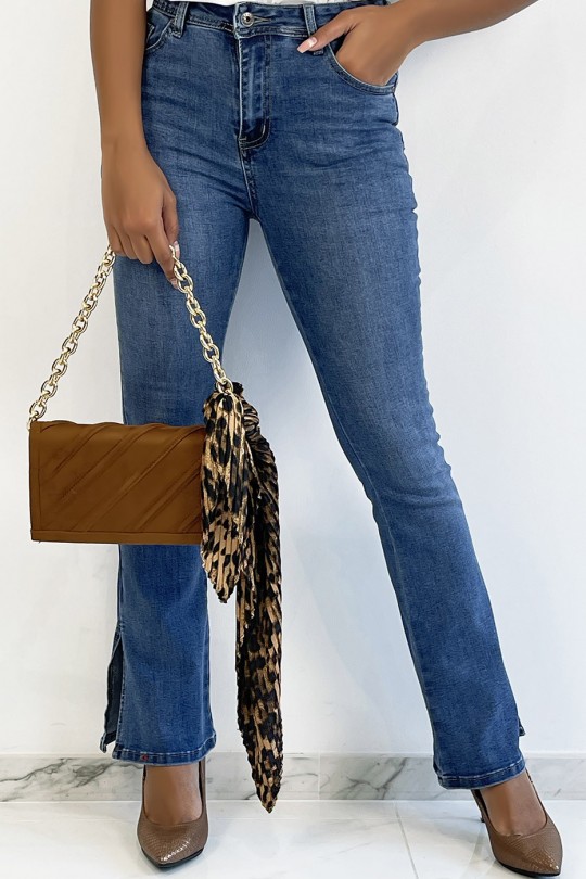 Blue high-waisted bell-bottom jeans with fitted slit at the push-up effect waist - 1