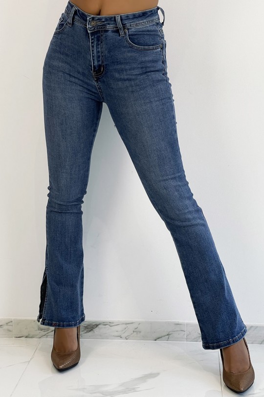 Blue high-waisted bell-bottom jeans with fitted slit at the push-up effect waist - 3