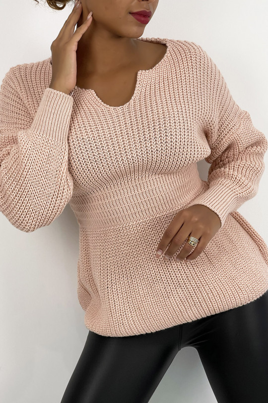 Pull mi-long rose effet maille avec col plongeant cintré à la taille et manche ample serrée au poignet - 4