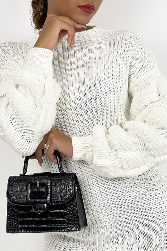Witte sweaterjurk met gebreide look, opstaande kraag en pofmouwen - 1