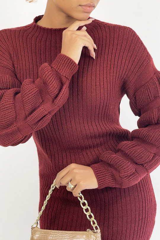 Burgundy sweaterjurk met breipatroon, opstaande kraag en pofmouwen - 1
