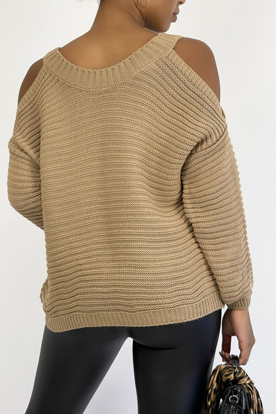 Warm camel chunky knit off-the-shoulder sweater - 1