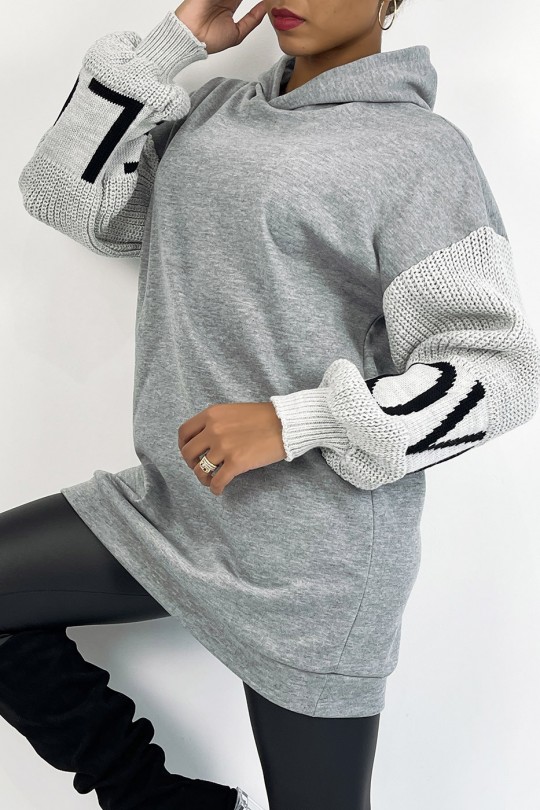 Gray hoodie with puffed sleeves in chunky knit and LOVE writing - 2
