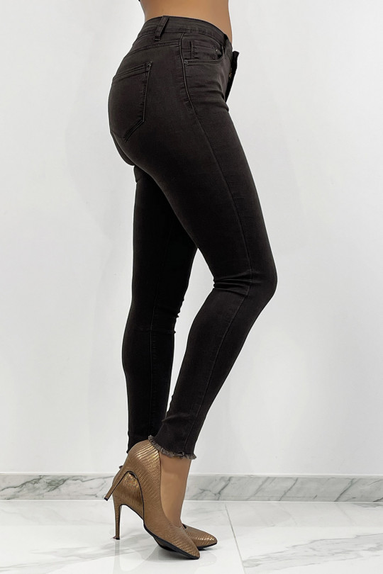 Bruine slim jeans met gescheurde details aan de onderkant - 4